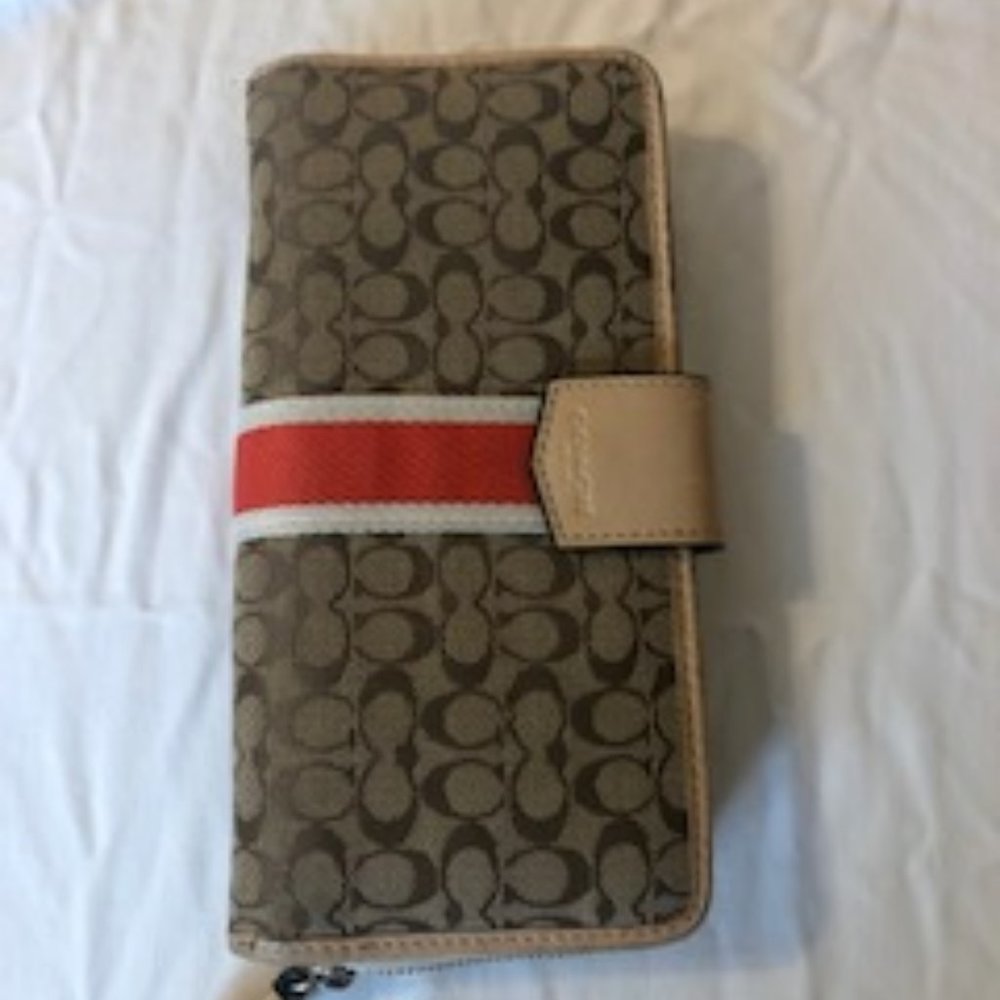Coach Outlet Wallet